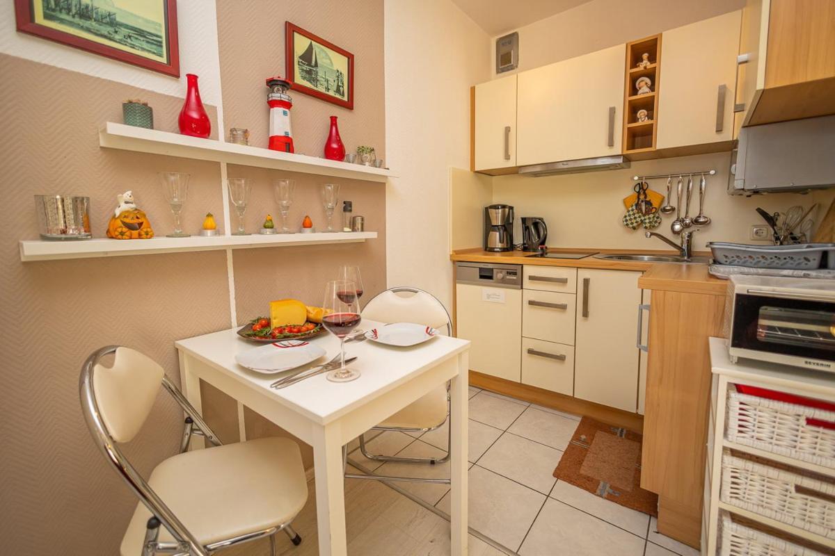 Studio 2 Im Eg Haus Stranddistel, Geschmackvoll Eingerichtete Ferienwohnung Fur 2 Personen In 青斯特 外观 照片